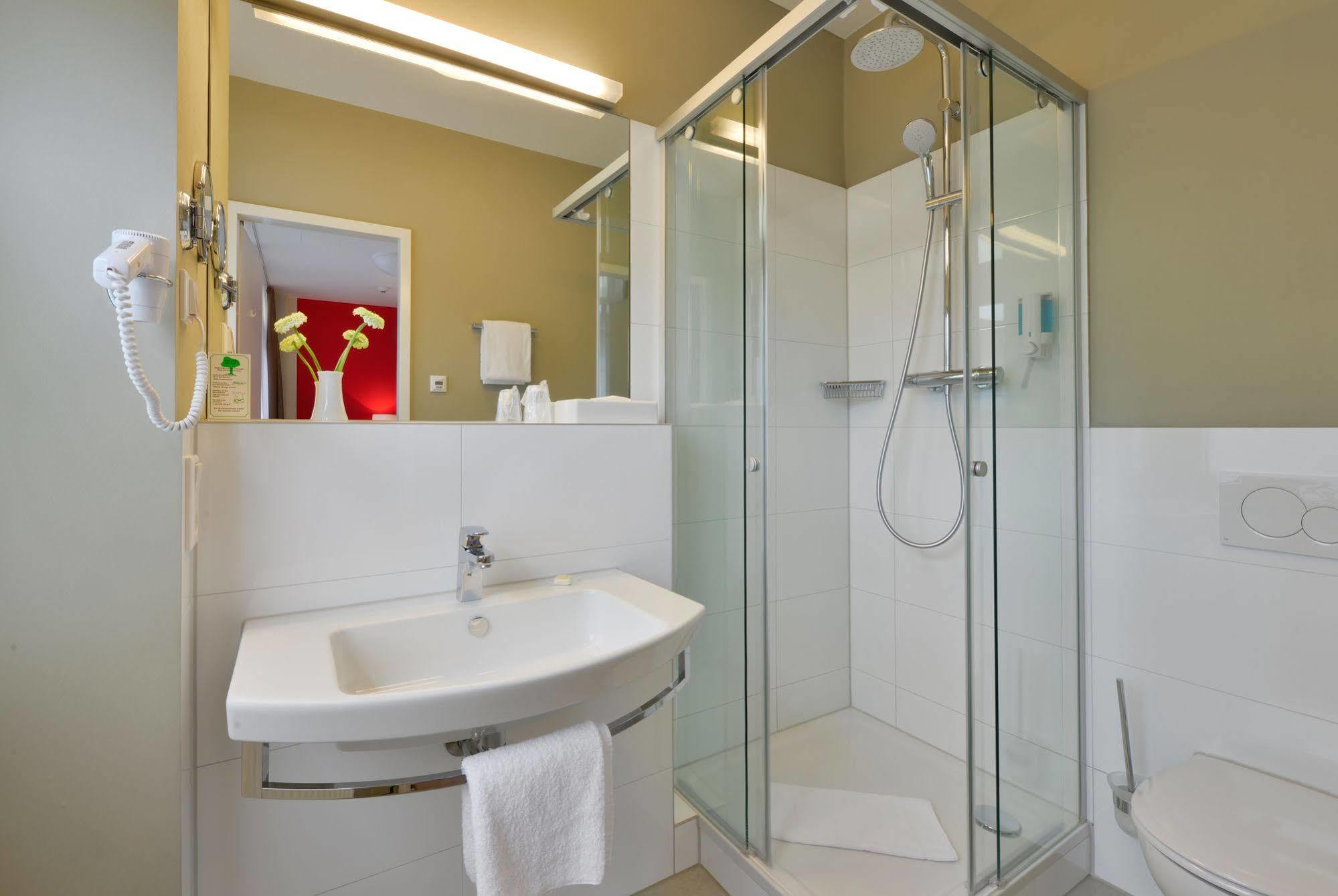 Invite Hotel Fulda City Hauptbahnhof מראה חיצוני תמונה